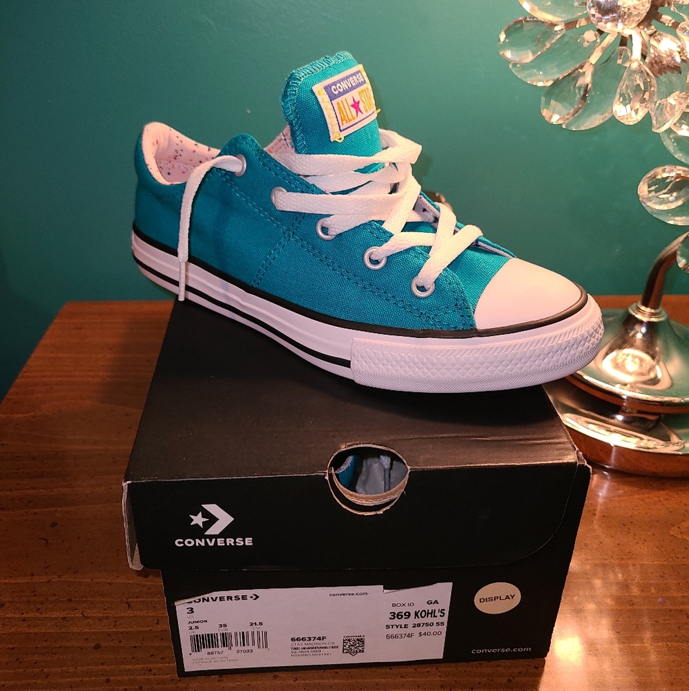 Kids Converse Sneakers 👟
